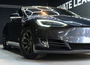 Model S 75D Gray close cropped