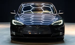 Model S Frontschnitt
